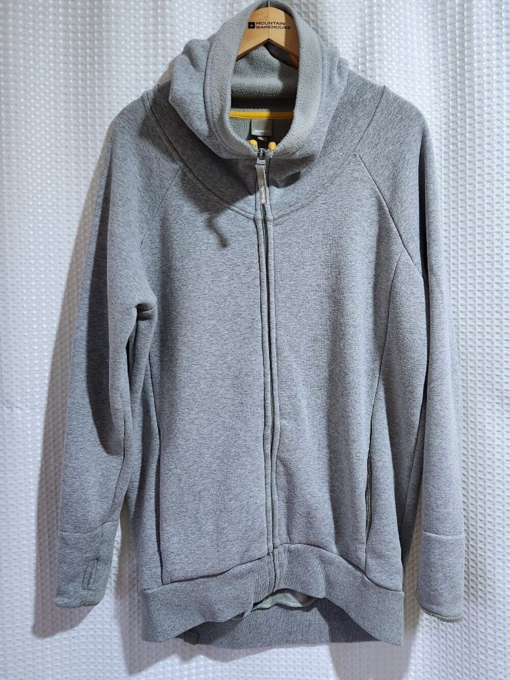 Bench Gray Full Zip Hoodie Women’s Medium Thumb Holes High Collar Soft